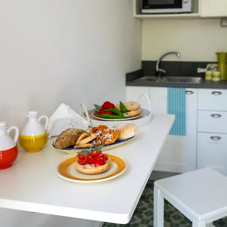 Lu Cuccuviu A Mare Bed & Breakfast *
