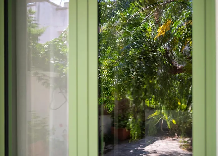 Lu Cuccuviu A Mare Bed & Breakfast 3*